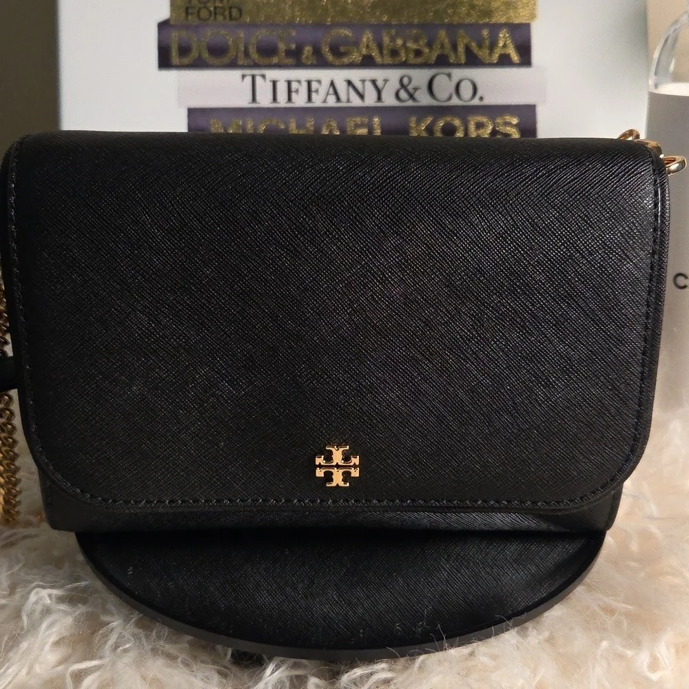 Tory Burch NWTs Emerson Chain Wallet